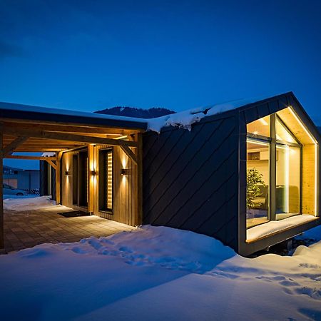 Chalet Stuhleckblick-Ferienhaus Direkt An Der Piste Und Mit Eigener Sauna 塞默灵施皮塔尔 外观 照片