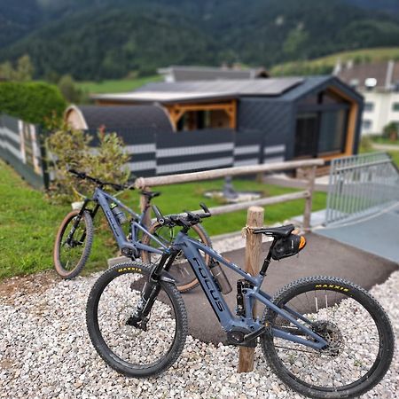 Chalet Stuhleckblick-Ferienhaus Direkt An Der Piste Und Mit Eigener Sauna 塞默灵施皮塔尔 外观 照片